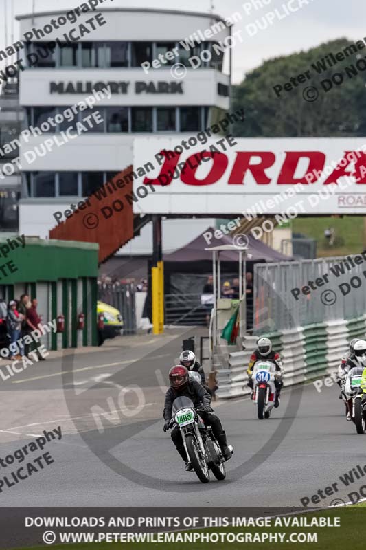 Vintage motorcycle club;eventdigitalimages;mallory park;mallory park trackday photographs;no limits trackdays;peter wileman photography;trackday digital images;trackday photos;vmcc festival 1000 bikes photographs